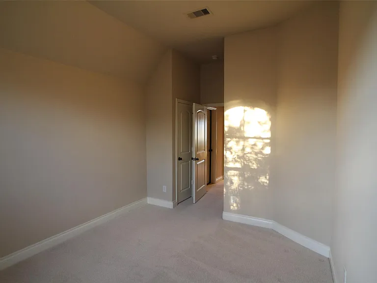 1995 Biscayne Lake Dr — Photo 21