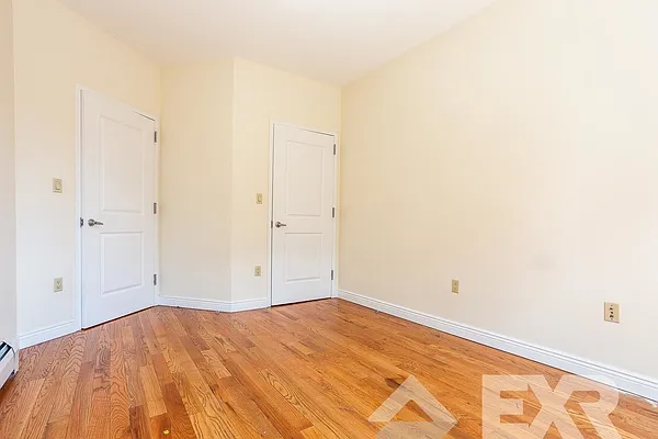 Rented by EXR | media 18