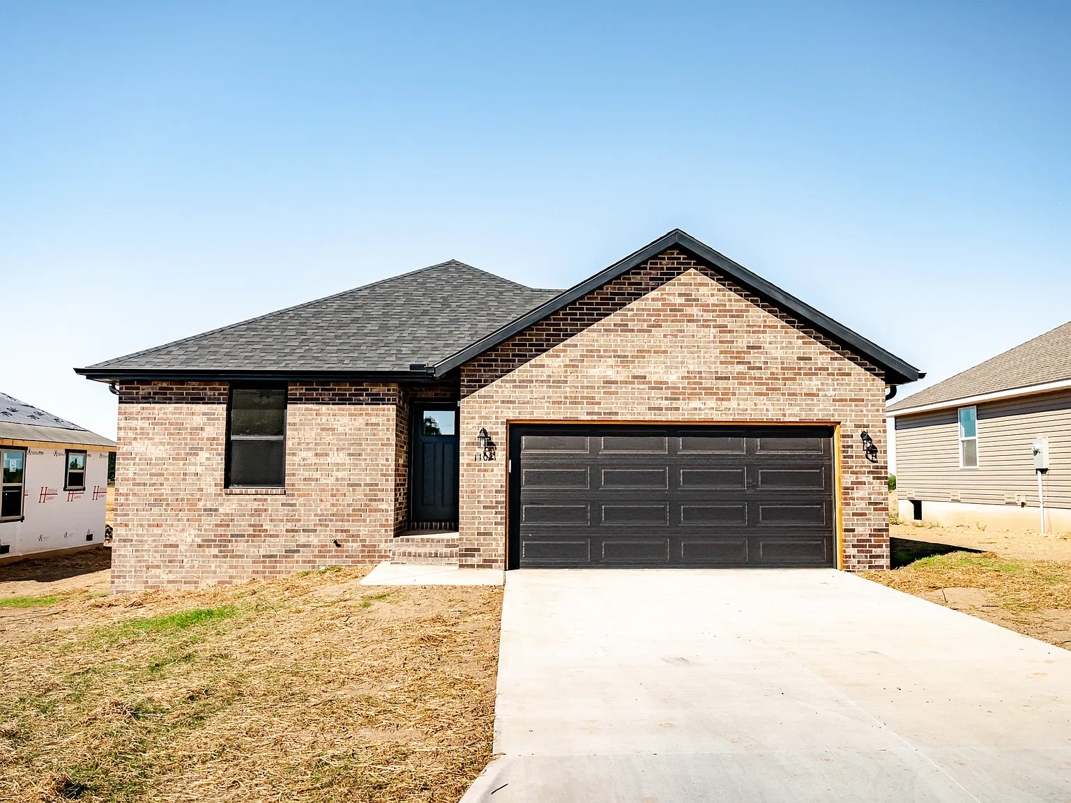 3 bed, $1,800 — Photo 1