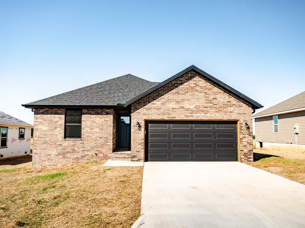 1102 Fenli Ave, Monett, MO 65708