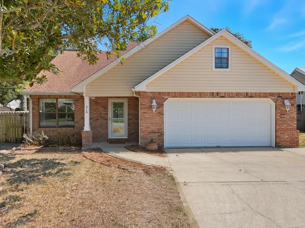 318 Sailfish Cir, Destin, FL 32541