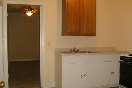 2nd image of 800 Maltby St
