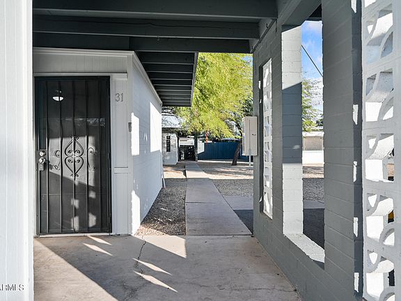 2nd image of 1518 W Colter St #31