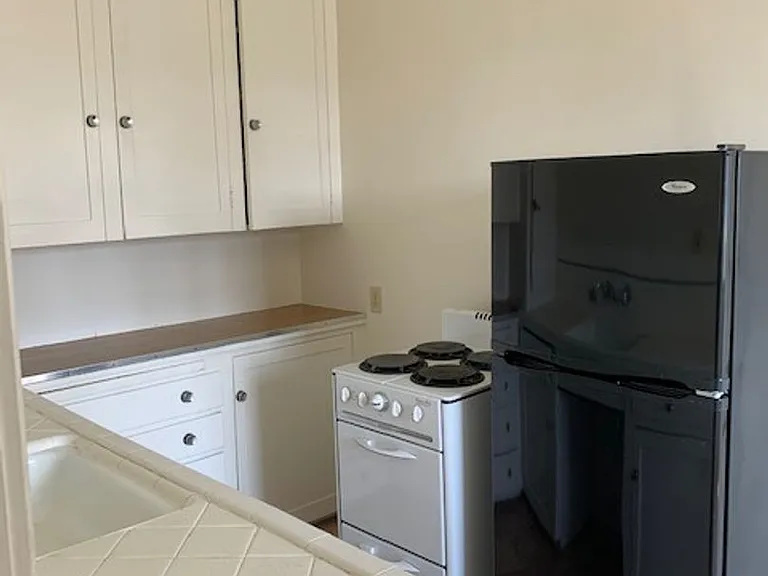 Fair Oaks Apts — Photo 21