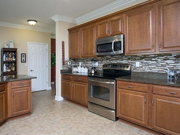 4th image of 12156 Endersleigh Ct