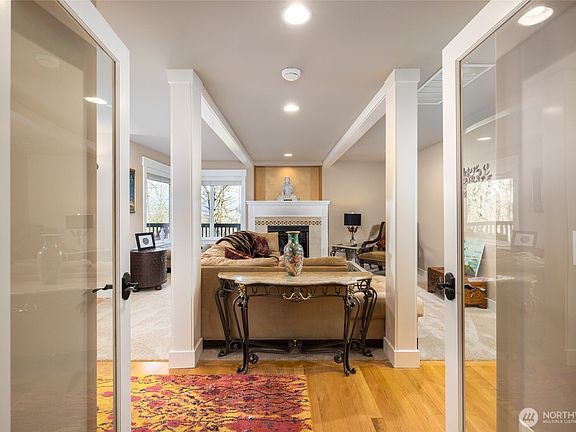 4th image of 12625 6th Avenue NE