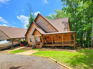 9680 Mathis Dr, Gainesville, GA 30506