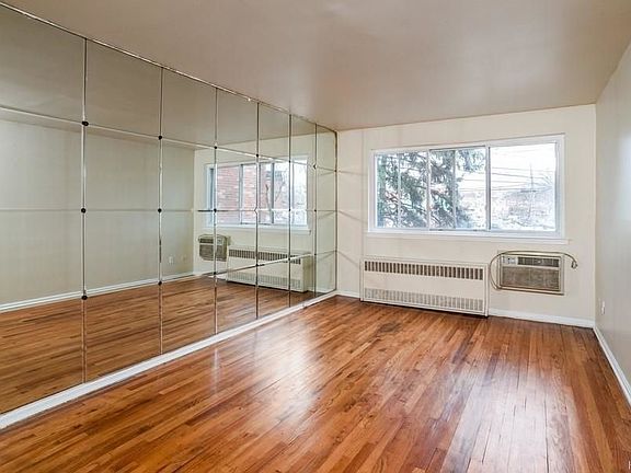 4th image of 3931 Grace Ave
