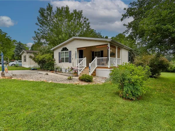 3453 Wolf Pack Dr N, Orefield, PA 18069