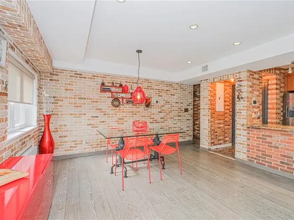 4766 Bedford Avenue image 7 of 29