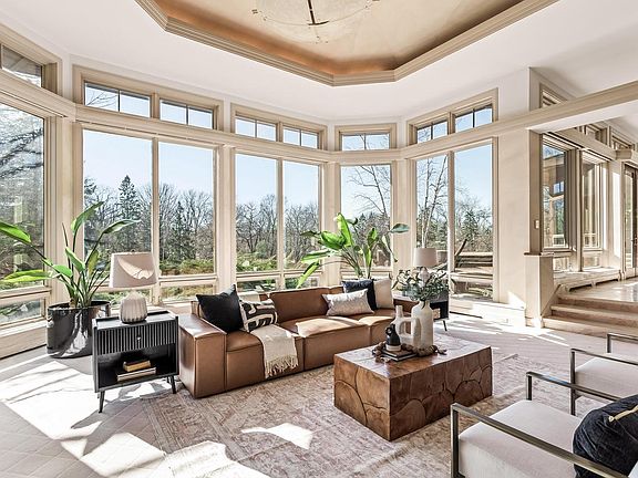 4th image of 8263 North River ROAD