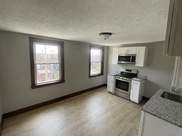 305 Elrino St #2 — Photo 2