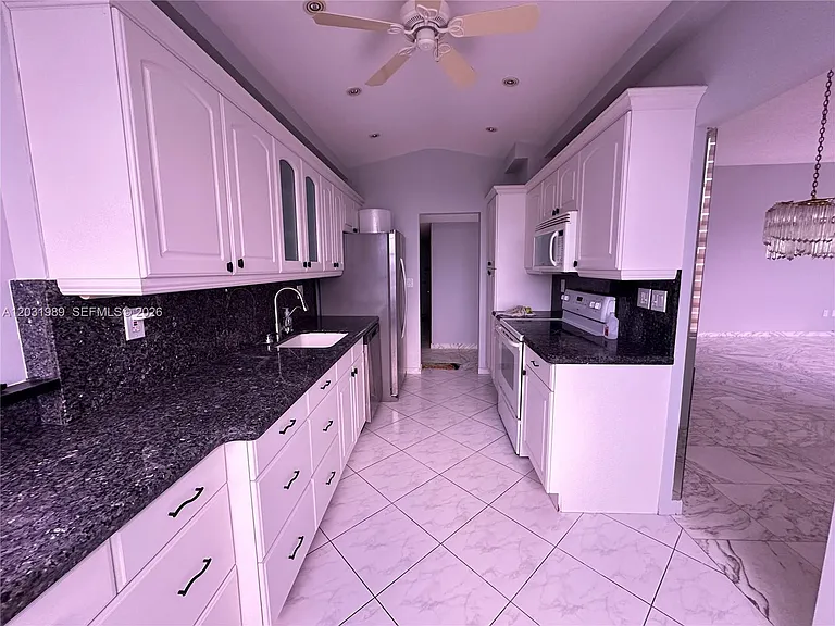 18051 Biscayne Blvd #Penthouse 05 — Photo 20