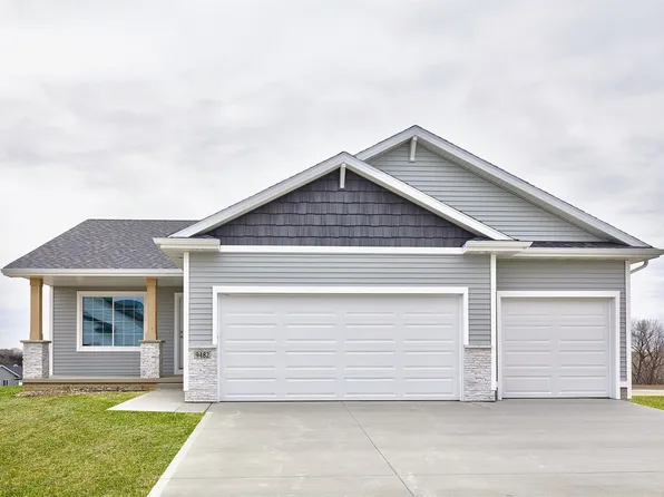 9482 Emilia Ln, West Des Moines, IA 50266