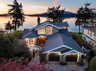 9752 Glynnwood Park Rd, North Saanich, BC V8L 5H4