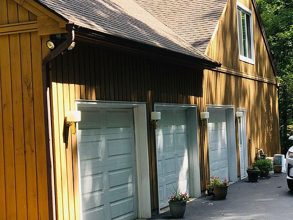 2nd image of 158 Equinox Dr