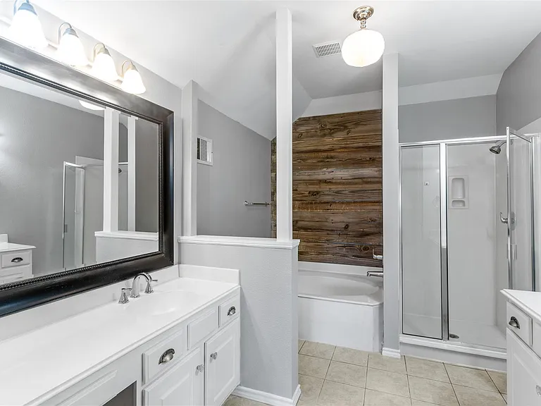 504 Connemara Ct — Photo 24