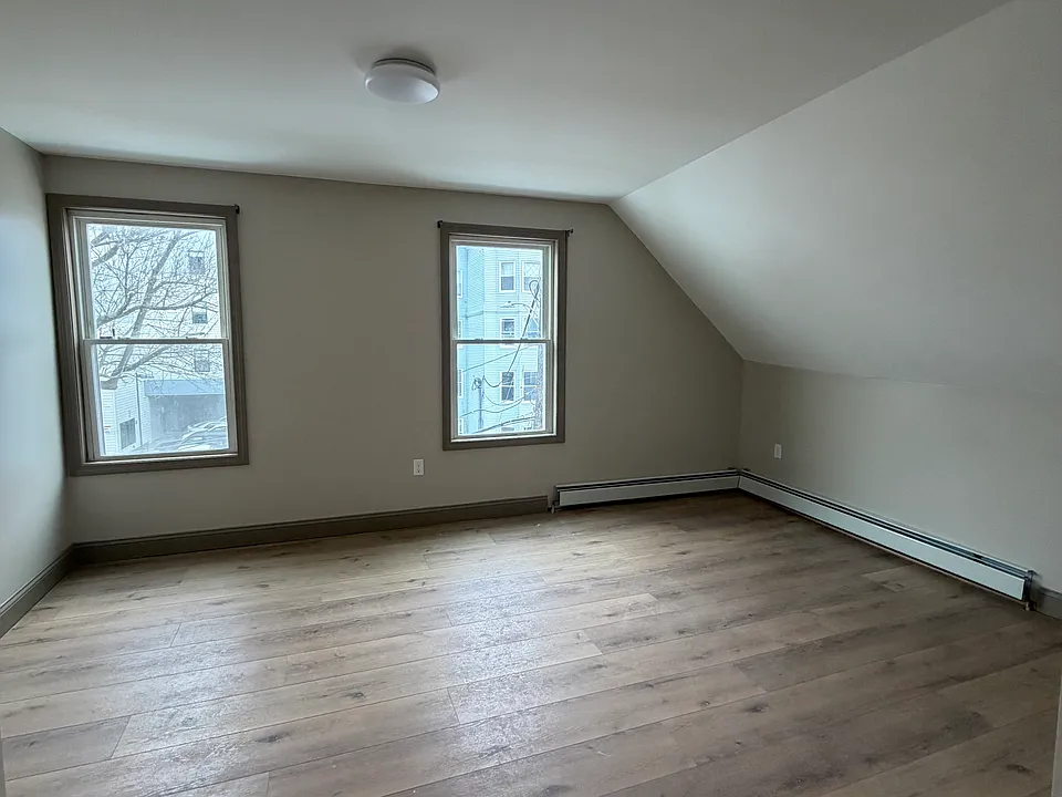 39 Knox St #5