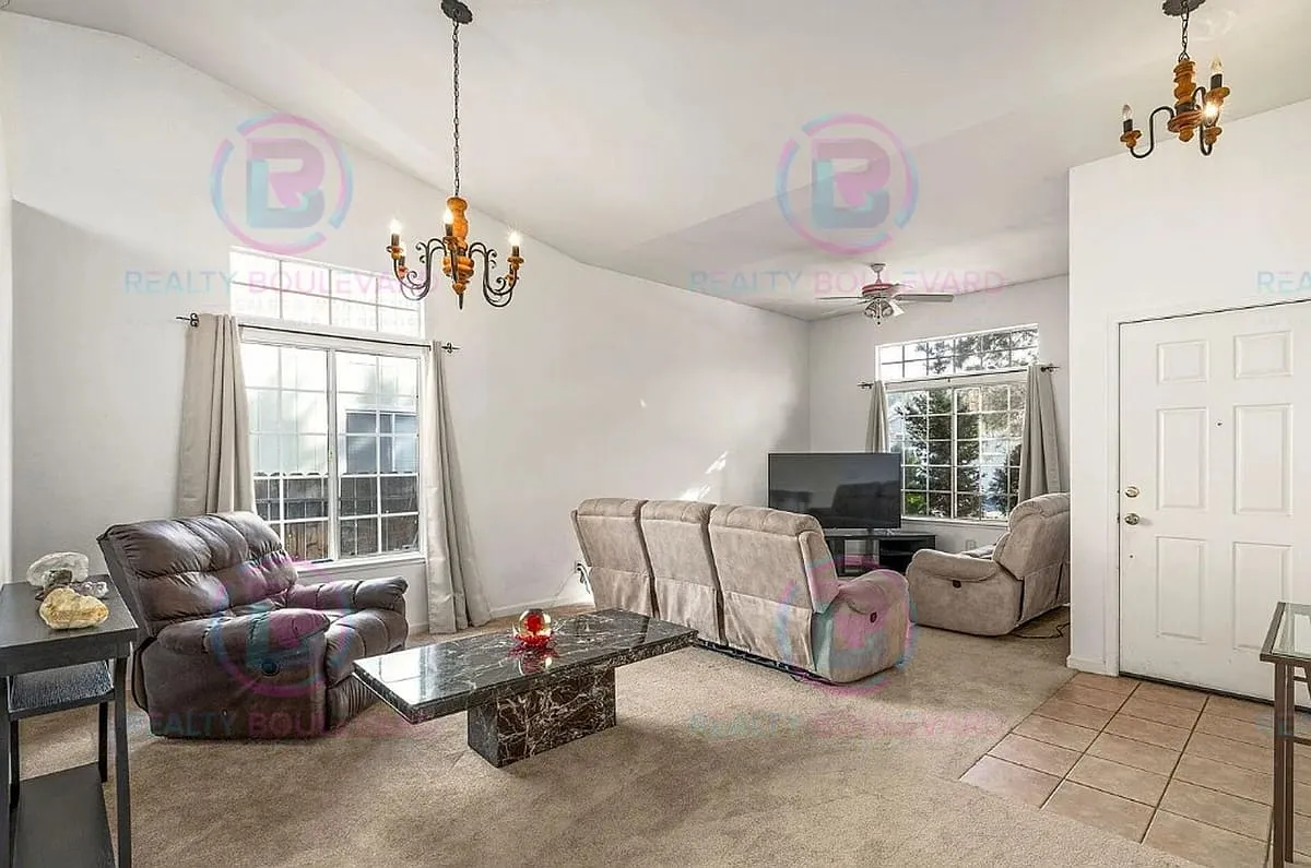 3059 Creekwood Dr - 3059 Creekwood Dr — Photo 4