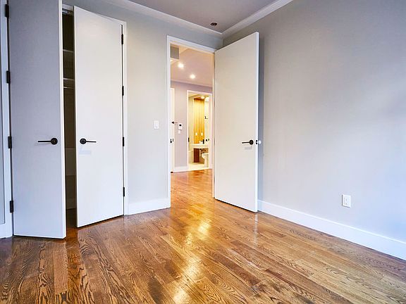 5th image of 62 E 21st St #D2