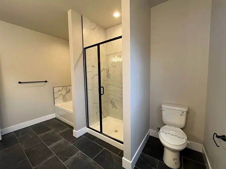 310 S River St — Photo 17