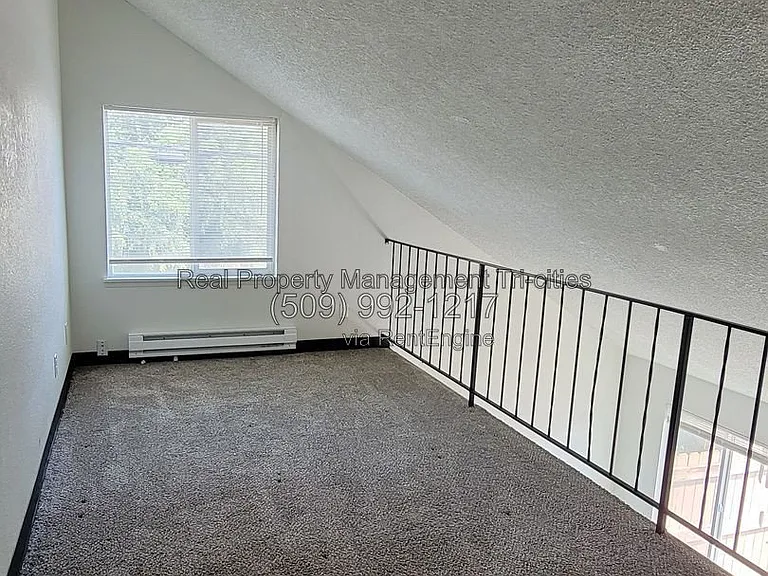 1025 W Entiat Ave #A2 — Photo 7