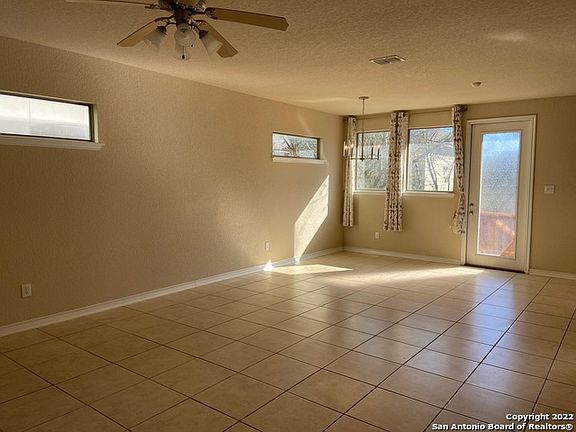 2nd image of 1302 Tweed Will
