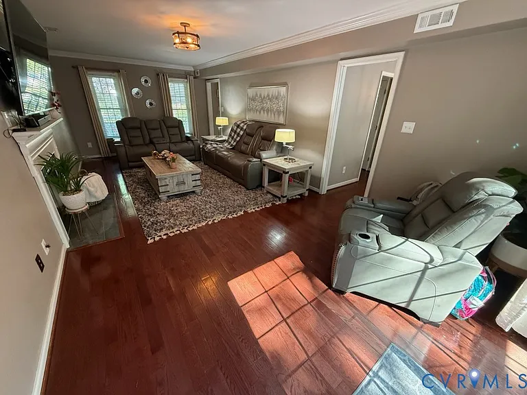 5421 Pleasant Grove Ln — Photo 3