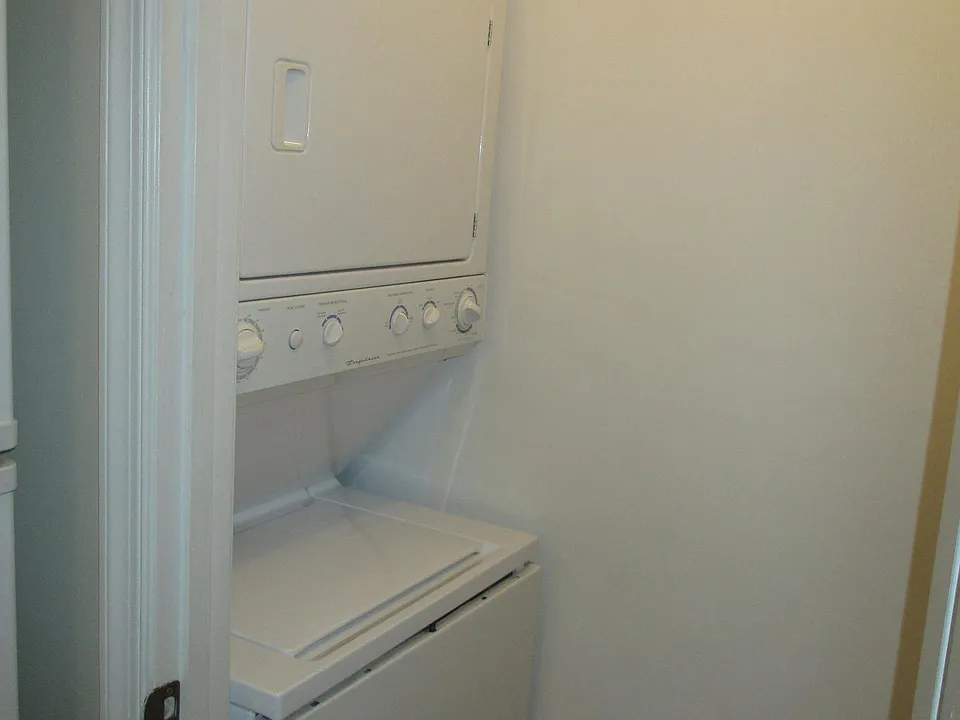 washer and dryer included!
