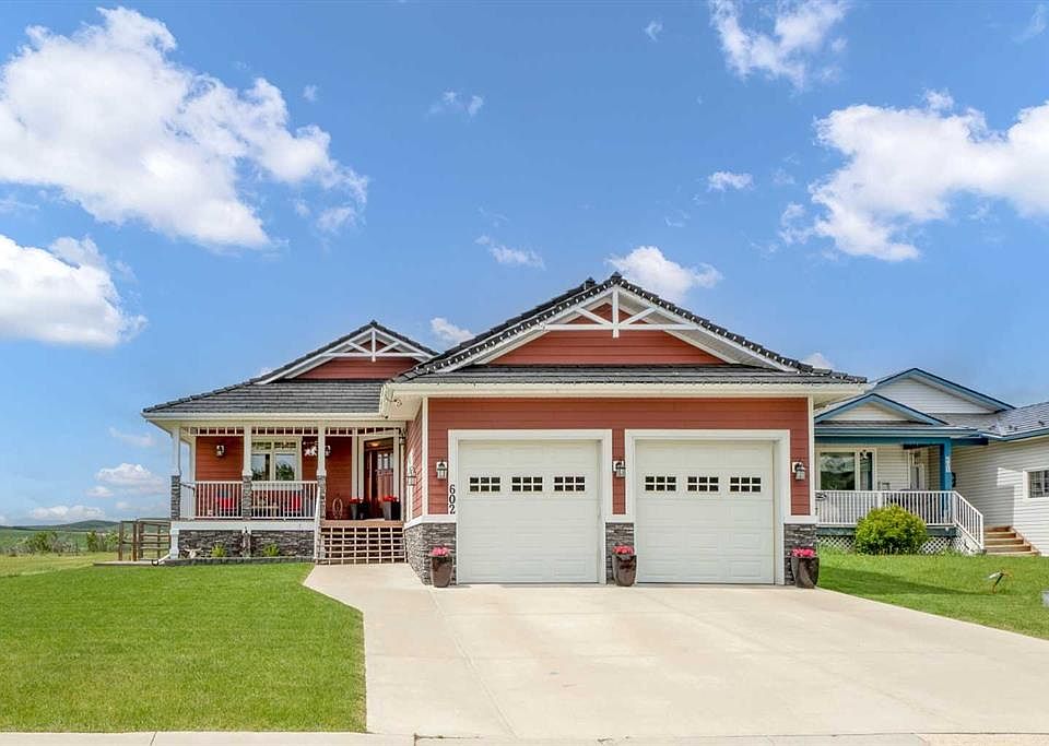 1st image of 602 E Riverview Pl