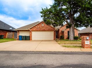 1721 Fawn Valley Ln, Edmond, OK 73003