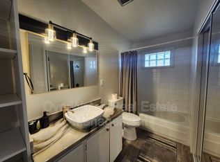 3105 W 33rd Ave APT 3, Anchorage, AK 99517