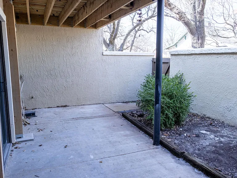 College Hill Flats — Photo 15