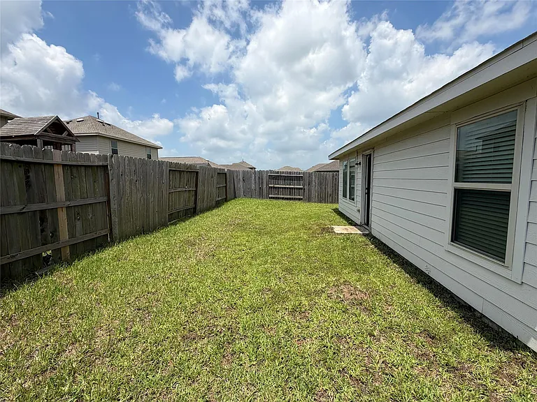 14514 Woodcott Warren Way — Photo 27
