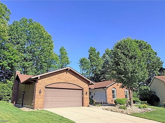 3rd image of 1043 Reedy Dr