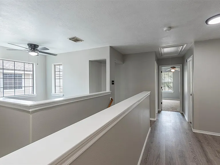 336 Capella Oaks Ln — Photo 17
