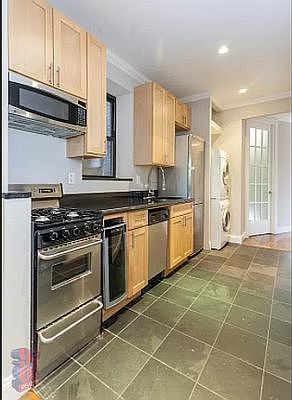 3rd image of 173 E 102nd St #2W