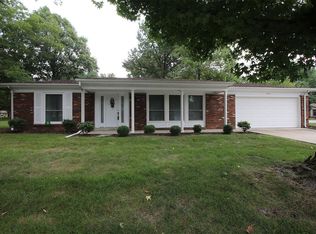 406 N Olive St, Trenton, IL