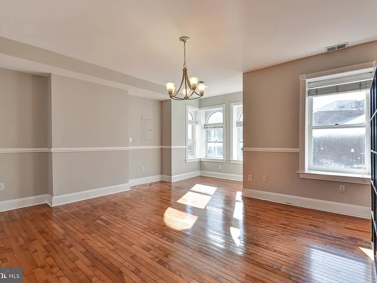 613 Florida Ave NW #2 — Photo 6