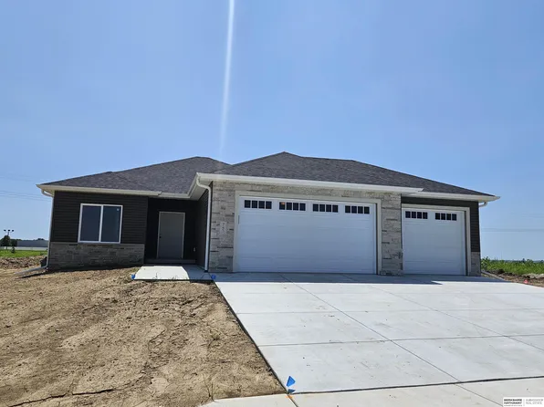 745 W 24th Cir, Wahoo, NE 68066
