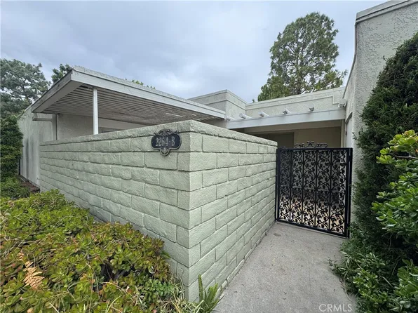 2264 Via Puerta Unit B, Laguna Woods, CA 92637