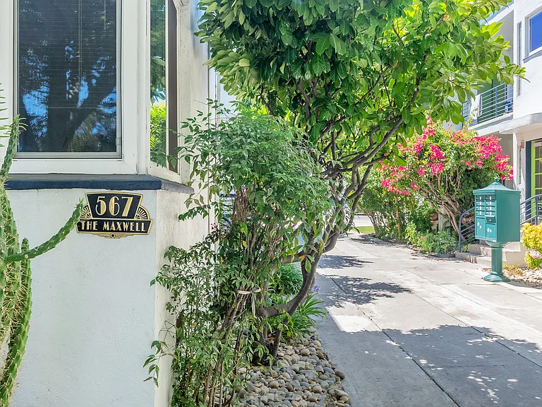 The Maxwell Apartments — Photo 20