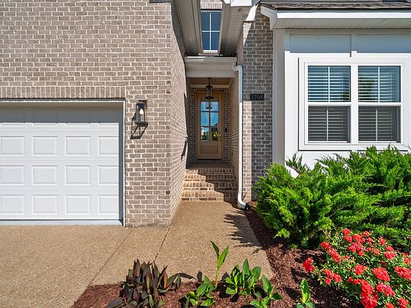 3rd image of 1708 Sorrell Park Dr