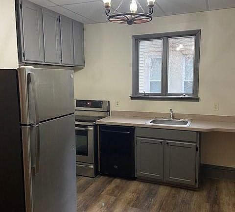3rd image of 210 Wadsworth St
