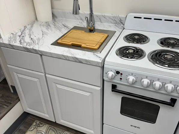 7 Marietta Ave #8, Fairbanks, AK 99701