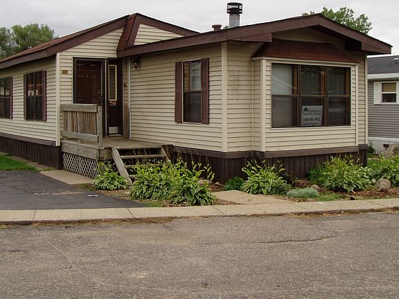 2nd image of 355 Crestwood Dr