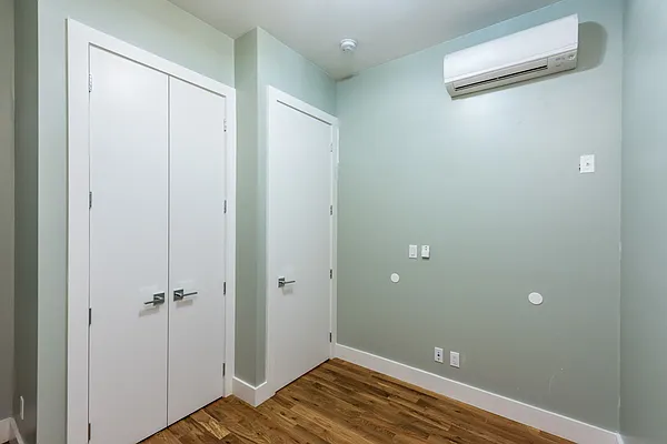 Rented by Nooklyn NYC LLC | media 13