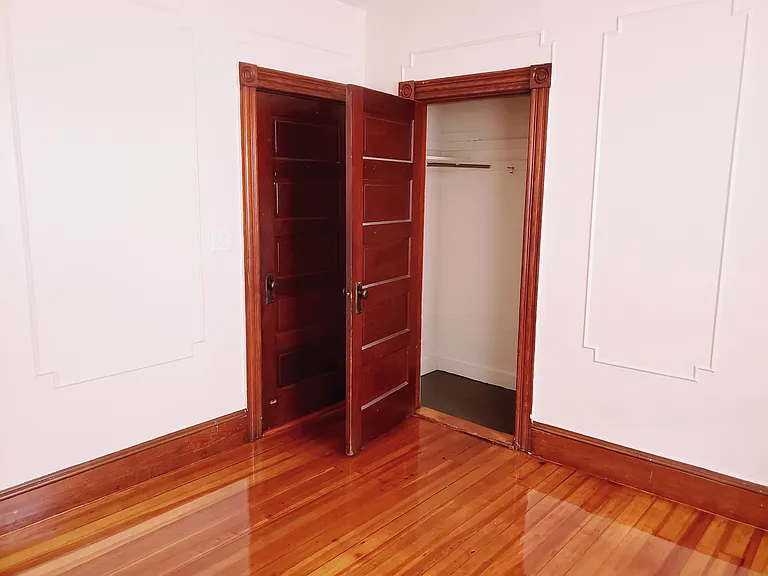 240 Alabama Ave #2 — Photo 8