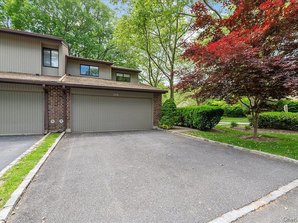 1st image of 225 Hamlet Drive