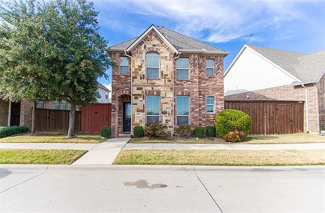1st image of 203 Carrington Ln